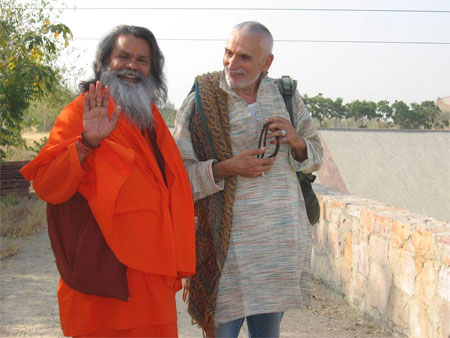 01_mahamandaleshwar_paramhans_swami_maheshwarananda